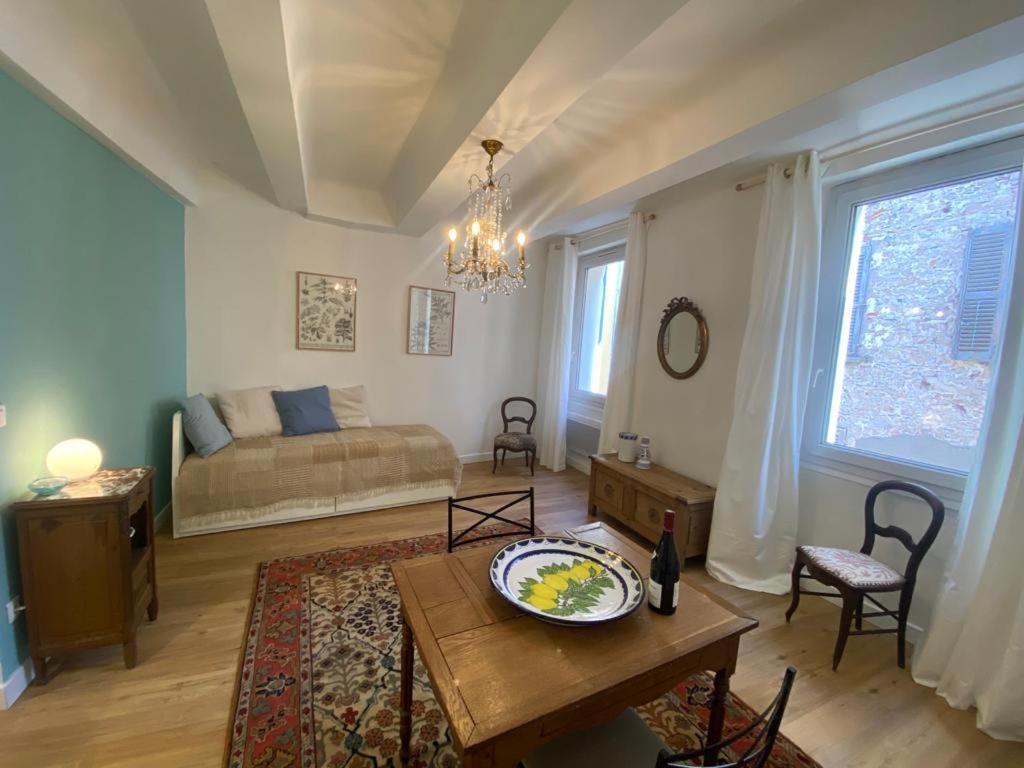 3 Studios Hyeres - Centre Ville Rue Pietonne - Manon エクステリア 写真